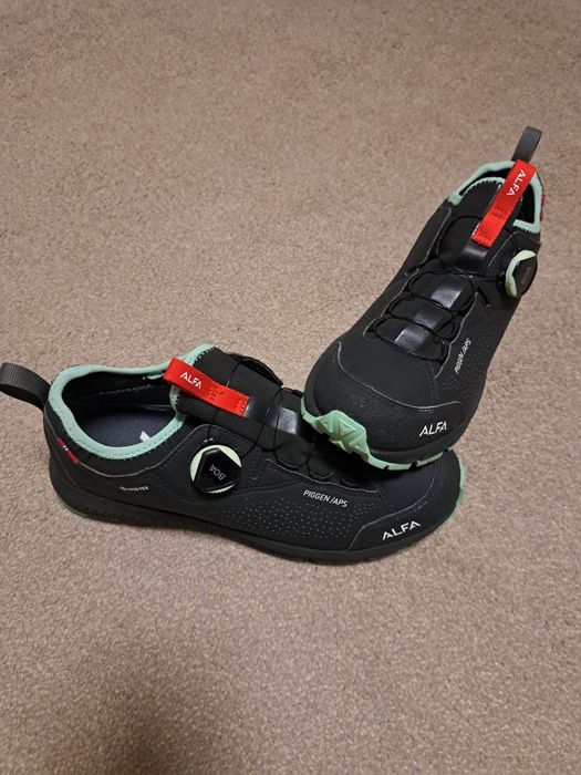 Дамски туристически обувки ALFA Piggen APS GTX