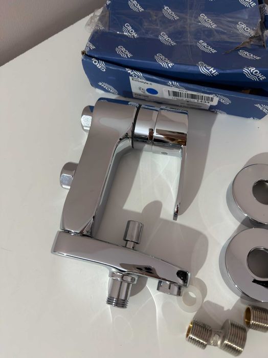 Baterie perete Grohe Eurostyle C Vertica pentru cada