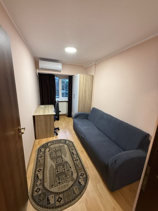 Inchiriez apartament 3 camere situat vis-a-vis de CEC Ozana
