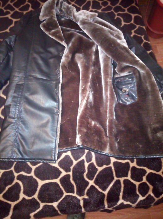 Продам куртку натуральную