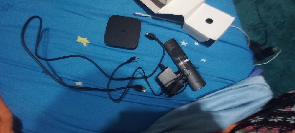 Vând xiaomi Mi box S