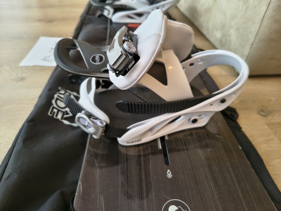 Placa Snowboard Dama Burton Feelgood + legaturi + husa inclusa