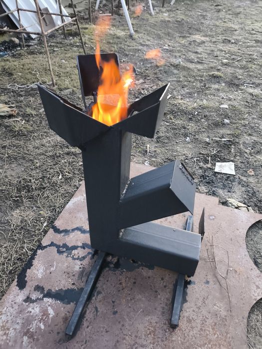 Soba racheta , perfecta pentru camping , pescuit , gatit in aer liber