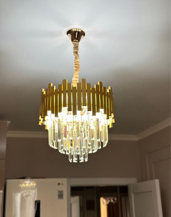 Продам Люстра  Gold