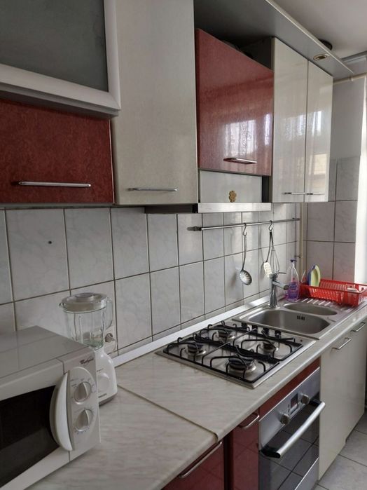 Închiriez apartament