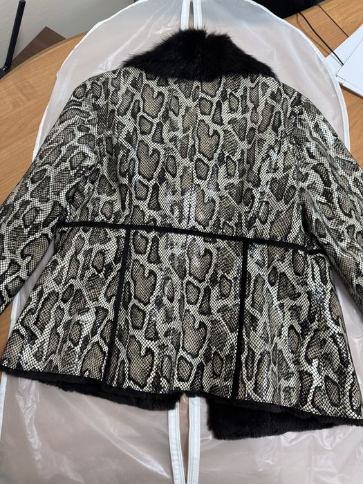 Продам женскую куртку