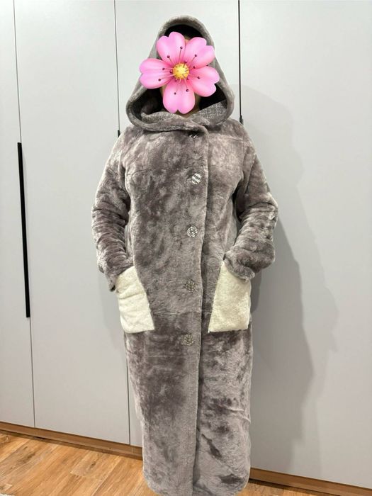 Продам женскую шубу