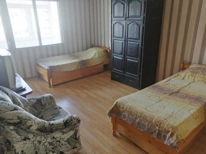 Дава се под наем Четиристаен апартамент в Бургас, Изгрев - 80 кв.м за 459 € - Снимка #4