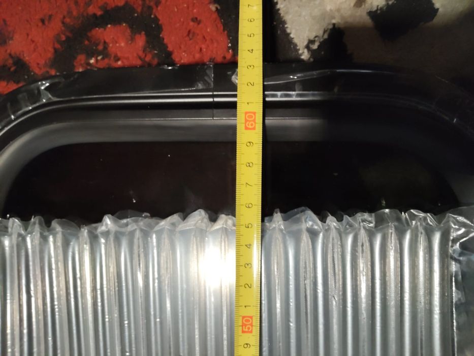 Geam glisant laterale pentru rulote cu plasa de țăndări  60x 30 cm nou