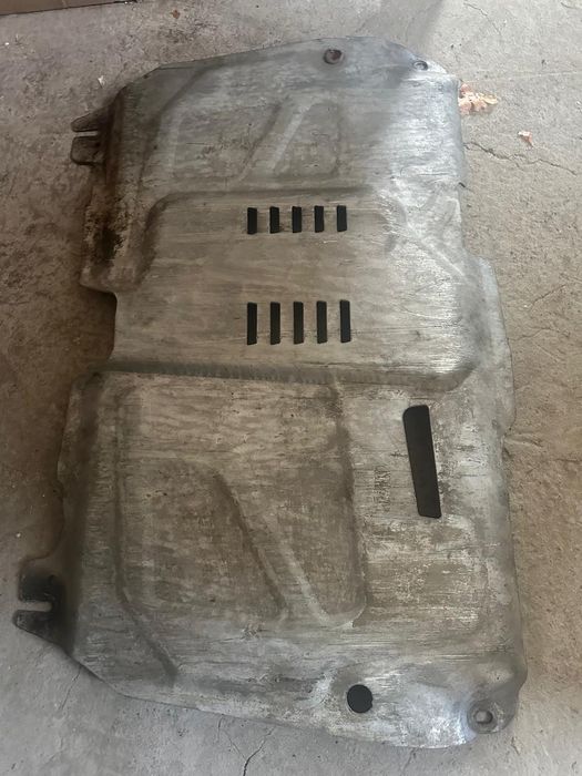 Б/У защитка картера и АКПП camry 50