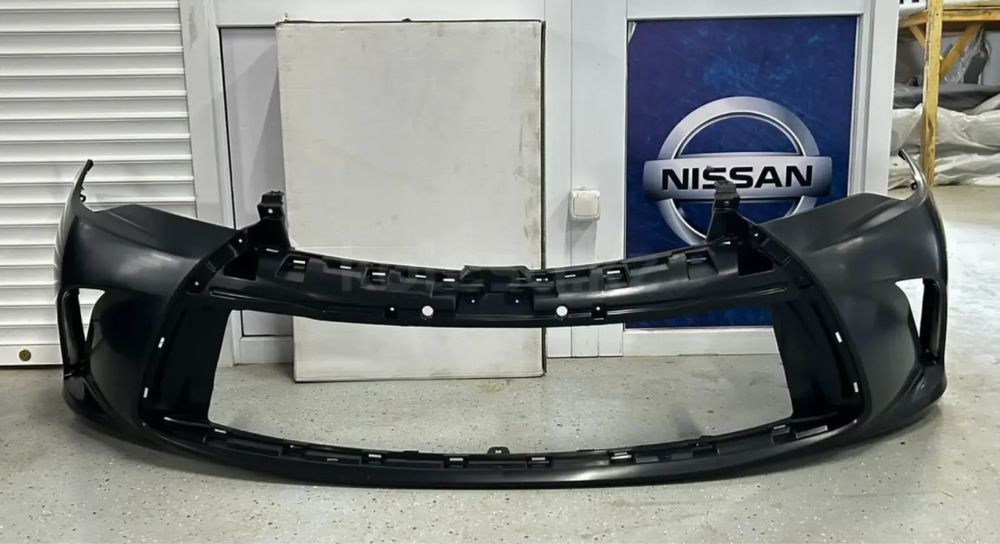 Продам бампер передний на камри 55