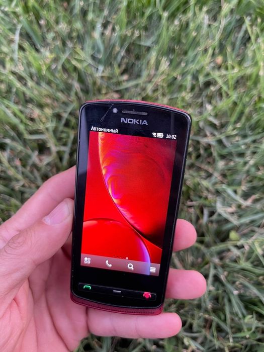 Nokia 700 ideal      .