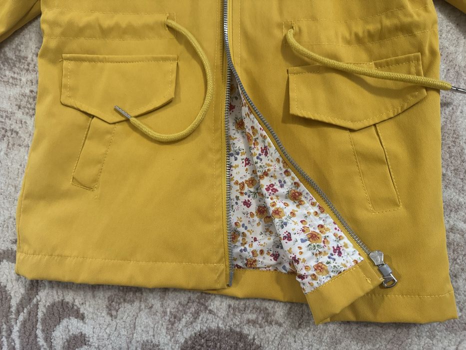 Продам детскую ветровку