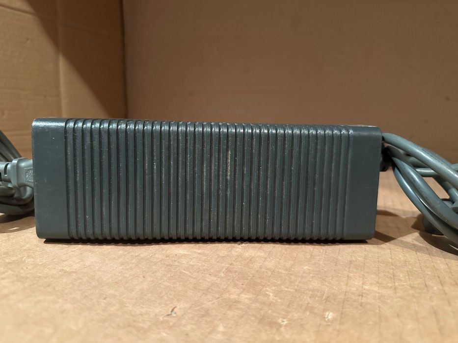 Зарядно за XBOX 360