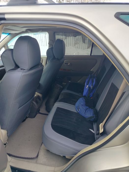 Продам Лексус ох 300 г 1999