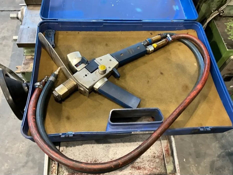 pulverizare termica cu flacara oxi acetilena incarcare spray metalic