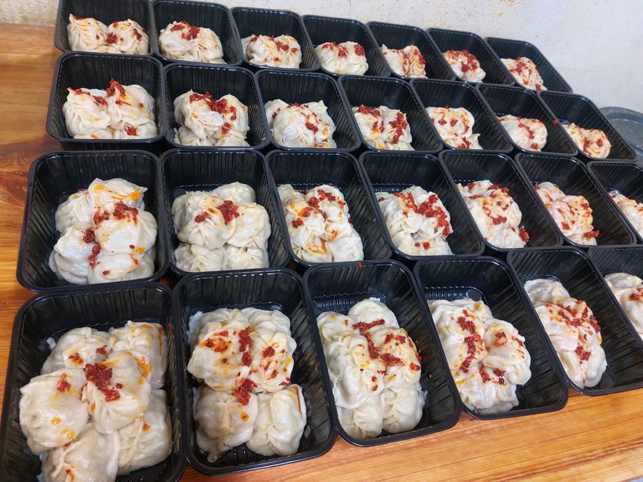 Ұйымдарға арналған кешенді түскі ас жеткізу / Доставка обедов для комп