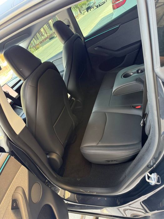 Tesla medel Y juniper