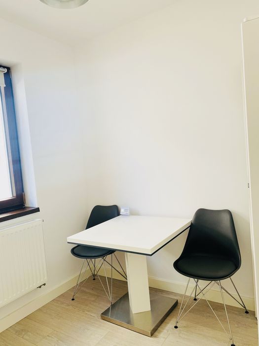 PROPRIETAR  închiriez ultracentral  1 camera - constructie noua
