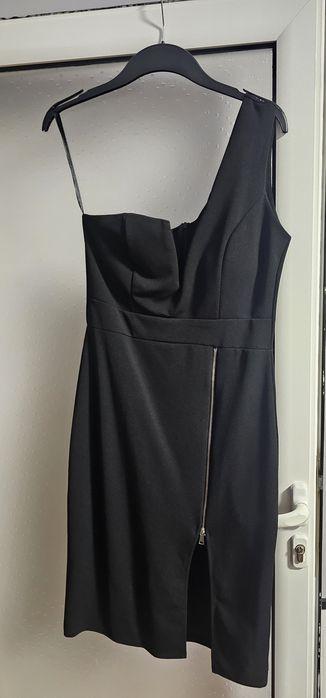 Черна рокля WalG