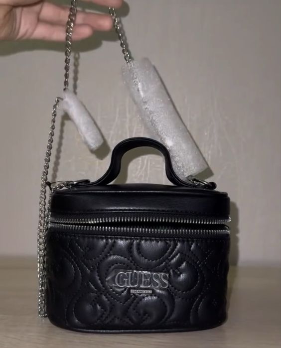 Сумочка оригинал Guess