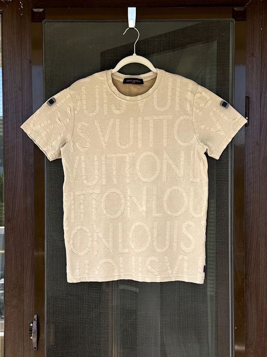 Мъжка тениска Louis Vuitton - размер М, Отлично състояние