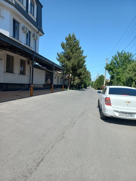 Продаётся СРОЧНО Участок на Бадамзаре 4,2-сотки Фасад:21-метр 9-комнат