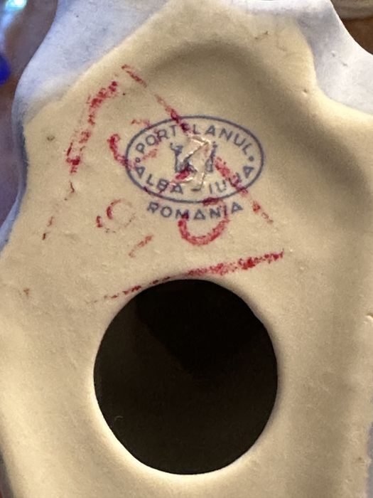 Bibelouri & statuete din porțelan