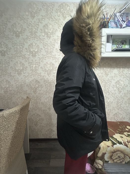 Продам куртку женскую