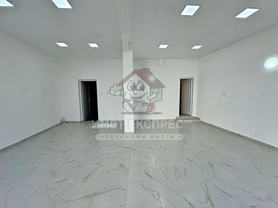 Дава се под наем Магазин в Асеновград - 65 кв.м за 498.27 € - Снимка #2