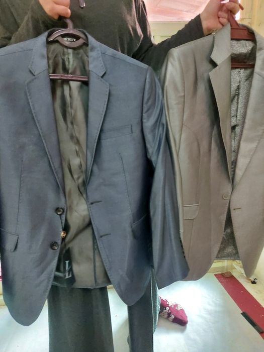 Янги костюмлар сотилади