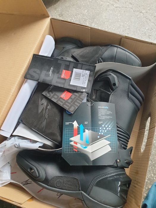 Нови мото бутуши