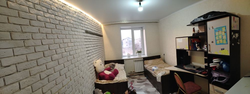 Продам 3 комнатную  квартиру, 2/2 этаж.