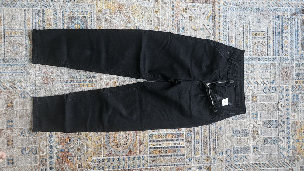 Продам джинсы женские