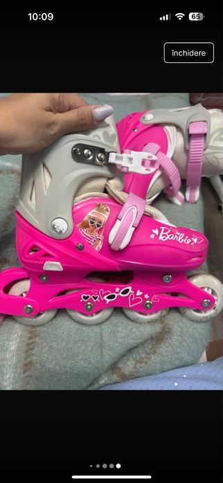 Role fete culoare roz cu alb  cu motive  barbie