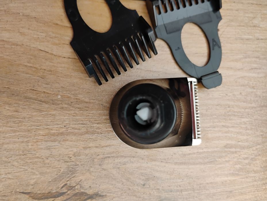 Комплект глава и приставки за машинка за подстригване Phillips