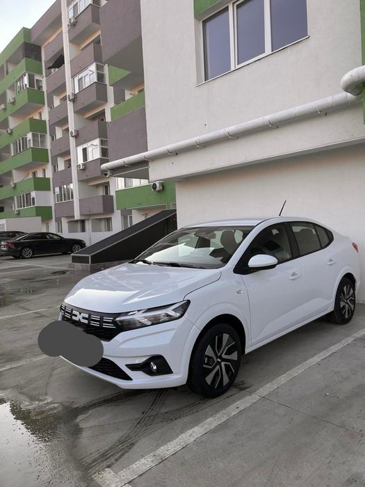 Inchiriez masini Logan 3 2025 bolt chirie