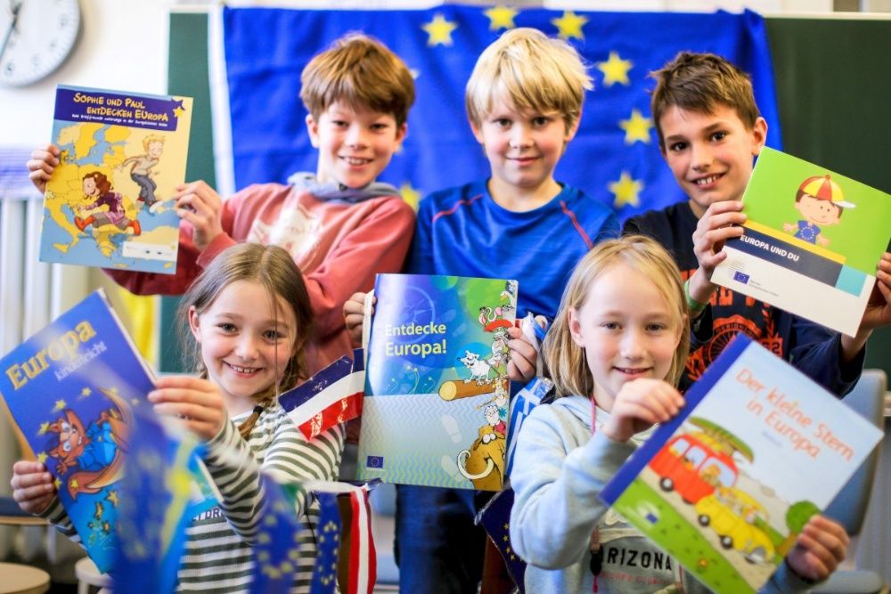 Интерактивный Еврожурнал с Набором Наклеек для Детей. Германия