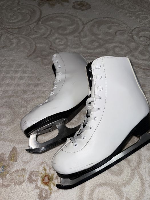 Продам коньки б/у