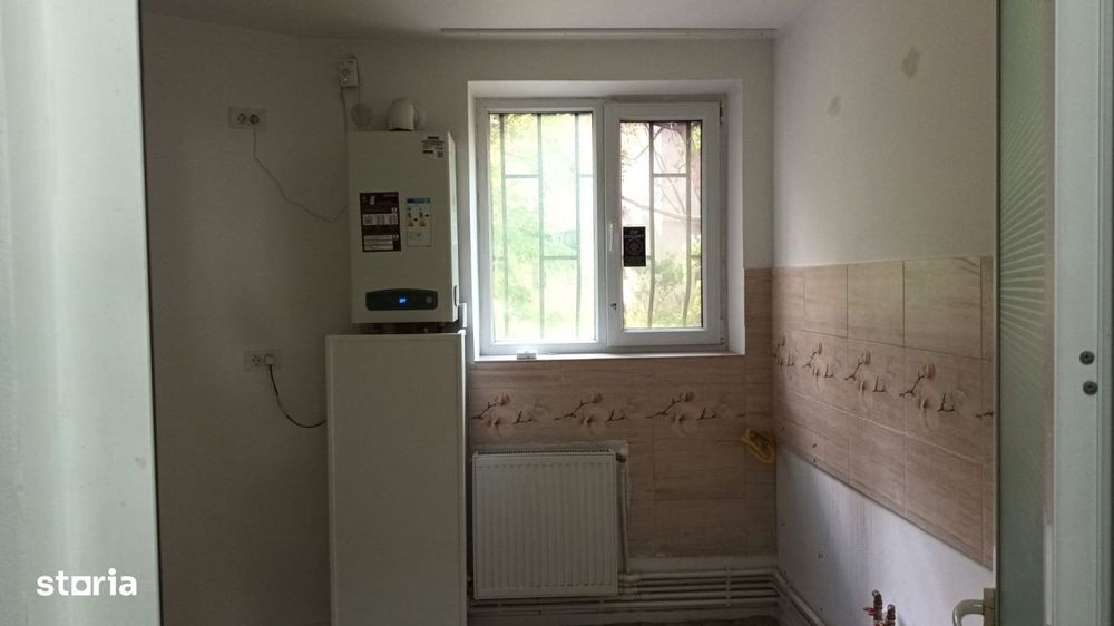 Tomis III, spatiu comercial 68 mp., bine pozitionat, intrare stradala.