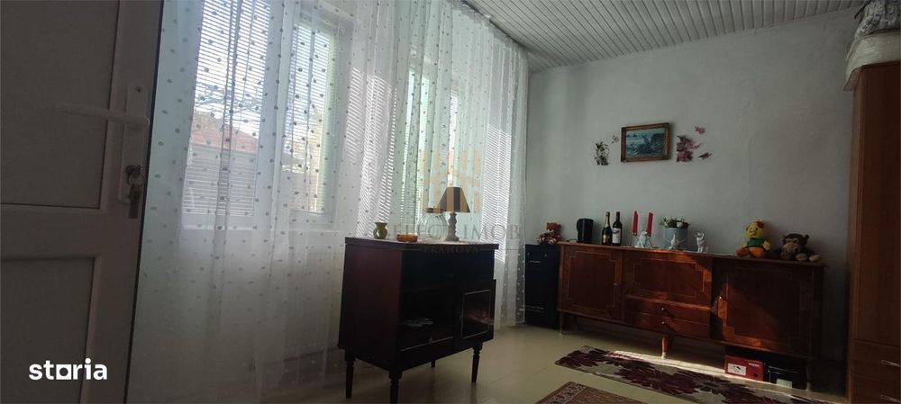 Casa cu livada de vanzare