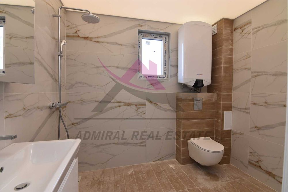 Атрактивен -тристаен -Младост 1