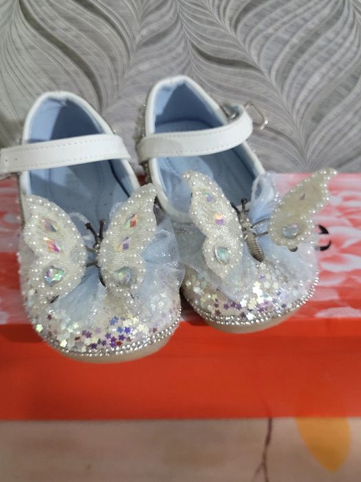 Детские туфельки