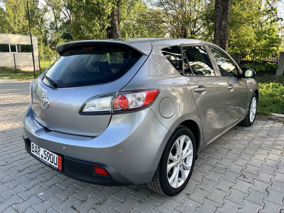 Mazda 3 // Exclusive Line //