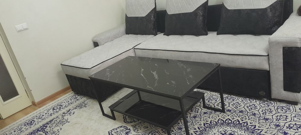 Диван уголок и стол