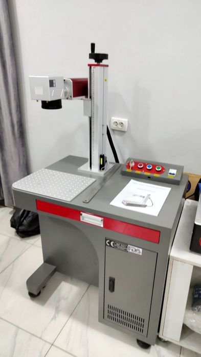 Лазерные граверы волоконные,СО2 и UV : 10 w,,20 w,30w, 50w ,60 w.   От