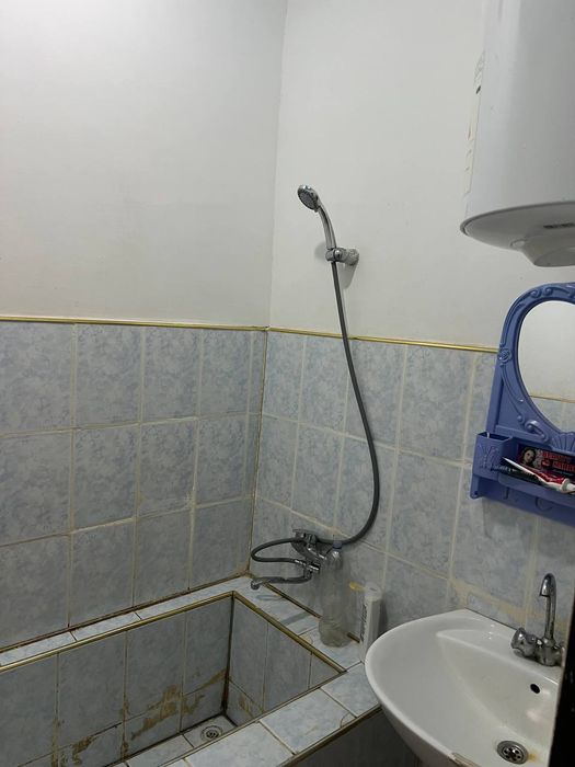 Kvartira 2 xonali 6.4da, lokatsiyasi zo'r joyda