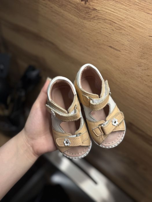 Продам детскую ортопедическую обувь для девочки