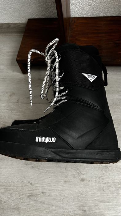 ThirtyTwo Lashed