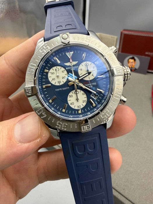 breitling avenger si